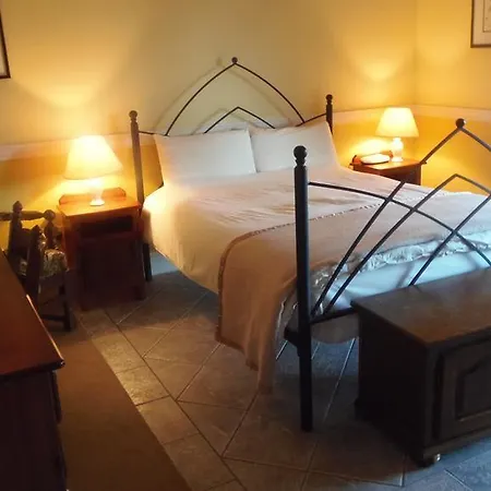 Frühstückspension Caheroyn House 4*